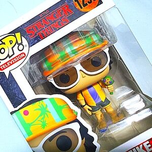 Funko #1298 Mike Wheeler w Flowers Vacation Stranger Things